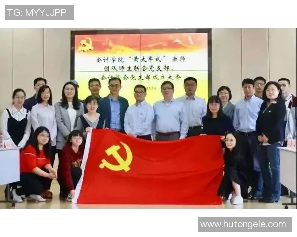 苏伟的成长之路：从普通学生到行业领军人物的奋斗历程与启示