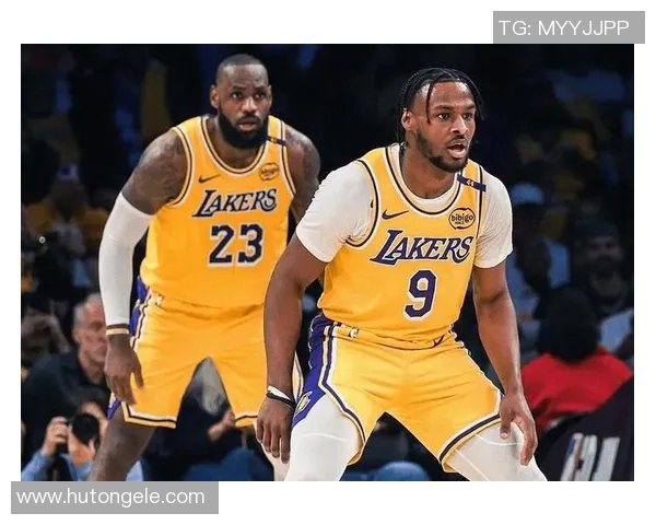 2007年湖人与太阳的激烈对决回顾：篮球历史上的经典时刻与战术较量