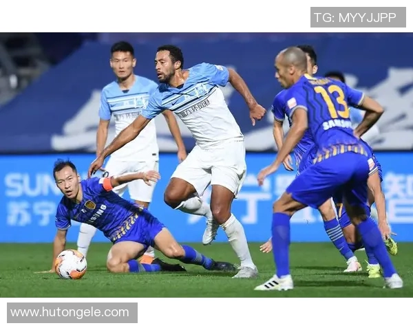 广州富力与卓尔激战正酣谁能在这场较量中笑到最后