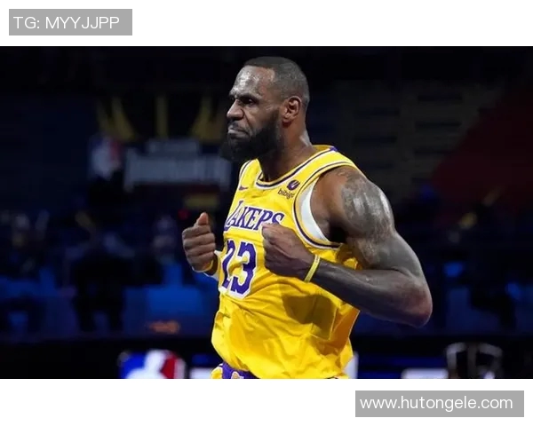 WWE精彩对决詹姆斯与杜兰的巅峰对抗赛引发热烈讨论 WWE精彩对决詹姆斯与杜兰的巅峰对抗赛引发热烈讨论