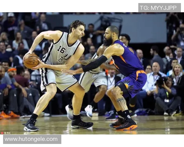 马刺与太阳精彩对决回顾NBA录像带你重温比赛瞬间