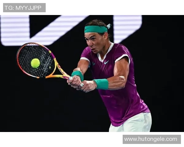 南京网球队耐力争议引发热议球迷与专家各执己见探讨训练方法与比赛表现